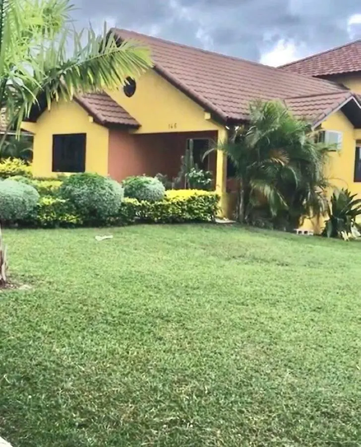 Deluxe Hartland Holiday Homes Priory 0*,  Jamaica