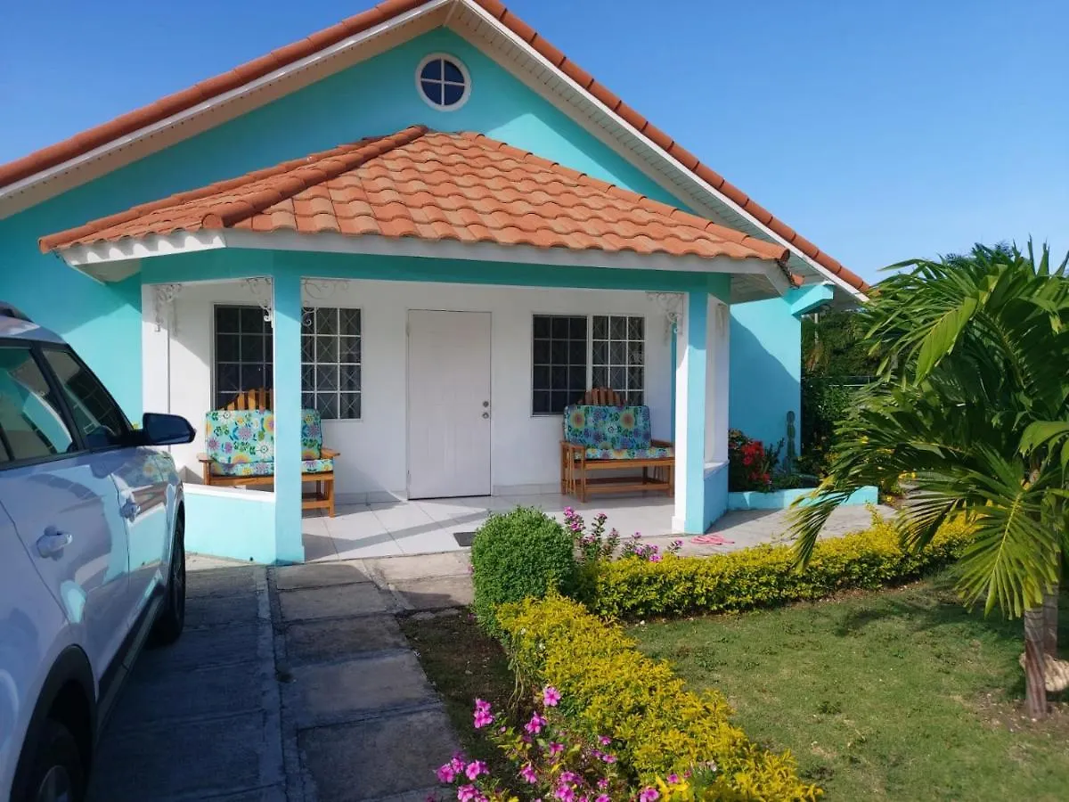Deluxe Hartland Holiday Homes Priory Jamaica